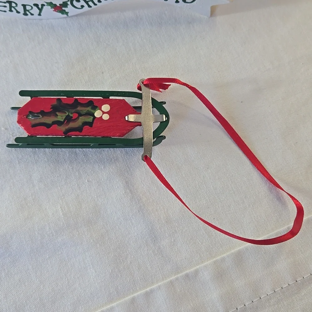 5 Piece Christmas Decor - Picture 2 of 7